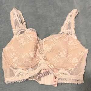 Victoria's Secret Lace Bra in Cream